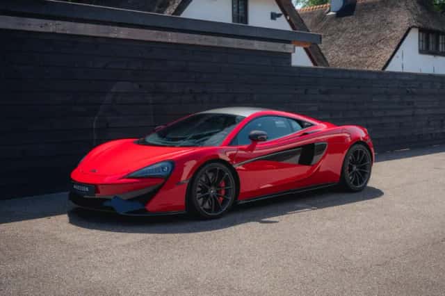 McLaren 570S (2019) thumbnail 6