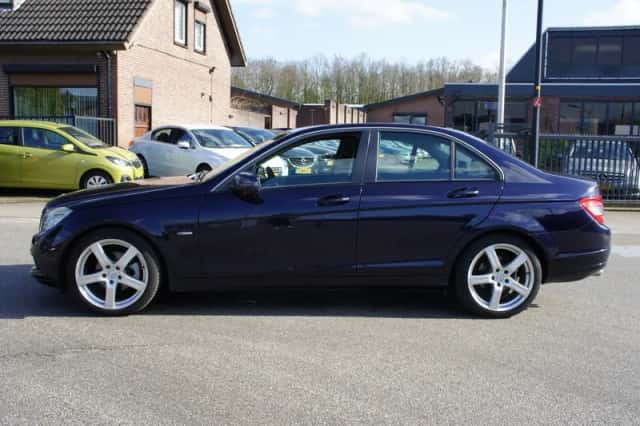 Mercedes-Benz C-Klasse (2010) thumbnail 2