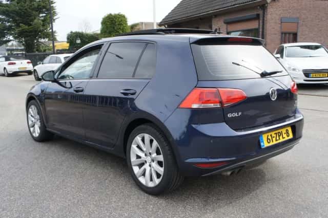 Volkswagen Golf (2013) thumbnail 3