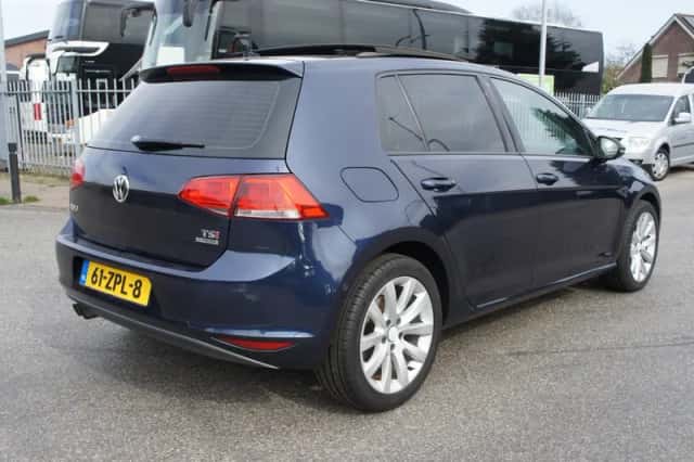 Volkswagen Golf (2013) thumbnail 4