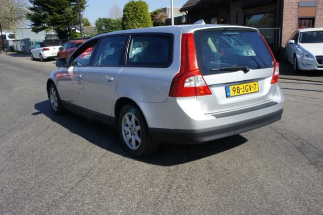 Volvo V70 (2009) thumbnail 3