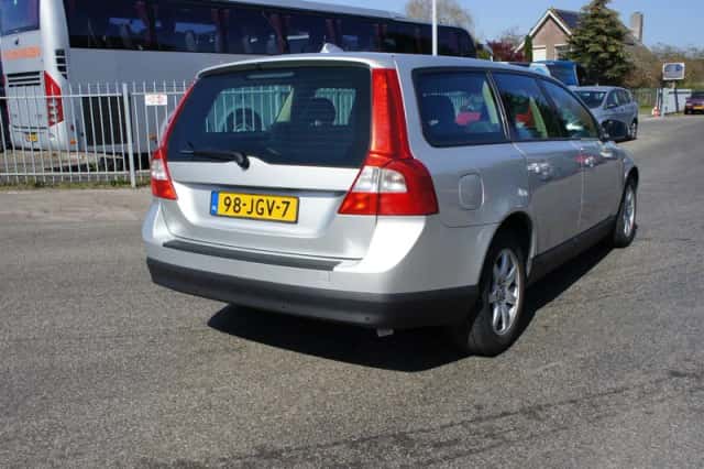 Volvo V70 (2009) thumbnail 4