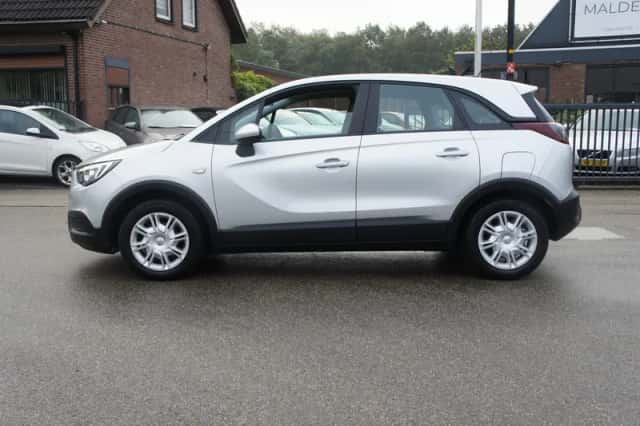 Opel Crossland (2018) thumbnail 2