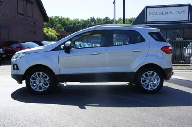 Ford EcoSport (2016) thumbnail 2