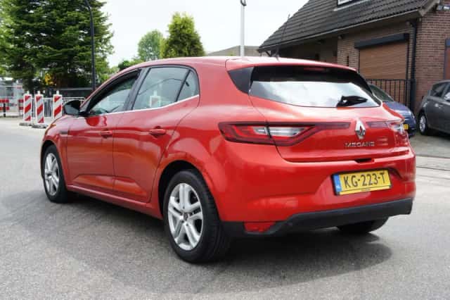 Renault Mégane (2016) thumbnail 3