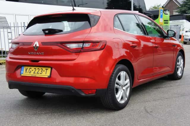 Renault Mégane (2016) thumbnail 4