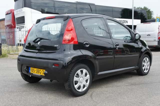 Peugeot 107 (2009) thumbnail 4