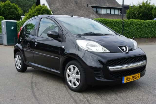 Peugeot 107 (2009) thumbnail 6