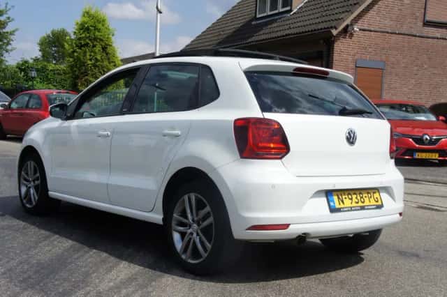 Volkswagen Polo (2017) thumbnail 3