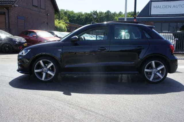 Audi A1 (2016) thumbnail 2