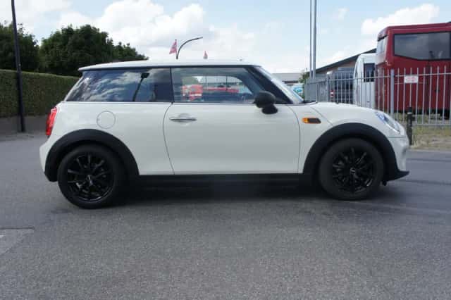 MINI One (2016) thumbnail 5