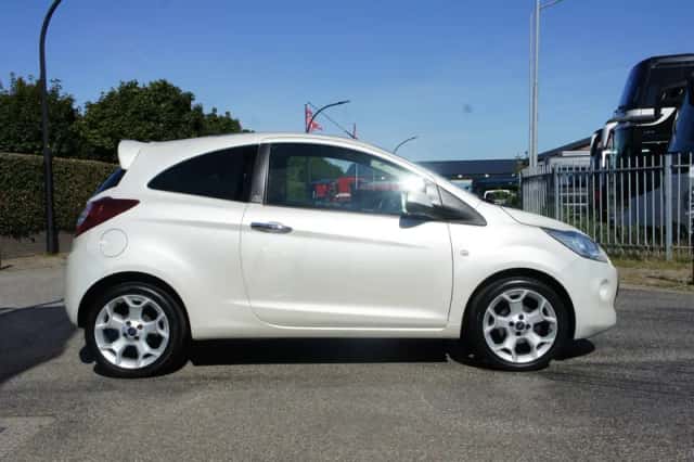 Ford Ka (2013) thumbnail 5