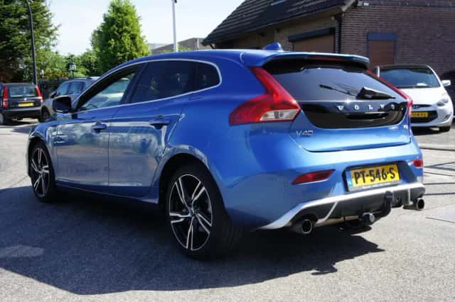 Volvo V40 (2017) thumbnail 3