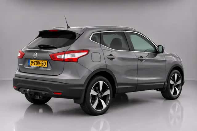 Nissan Qashqai (2015) thumbnail 2