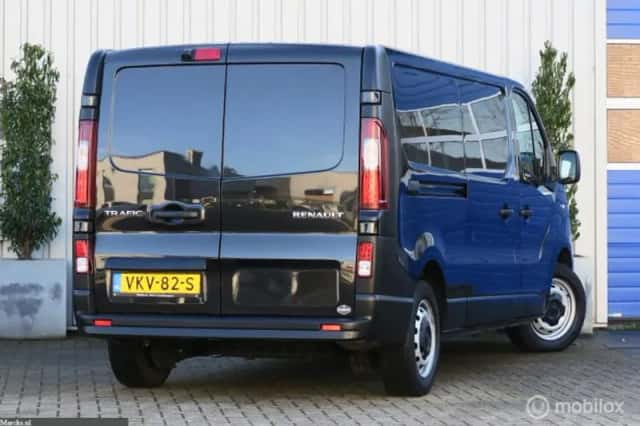 Renault Trafic (2021) thumbnail 3