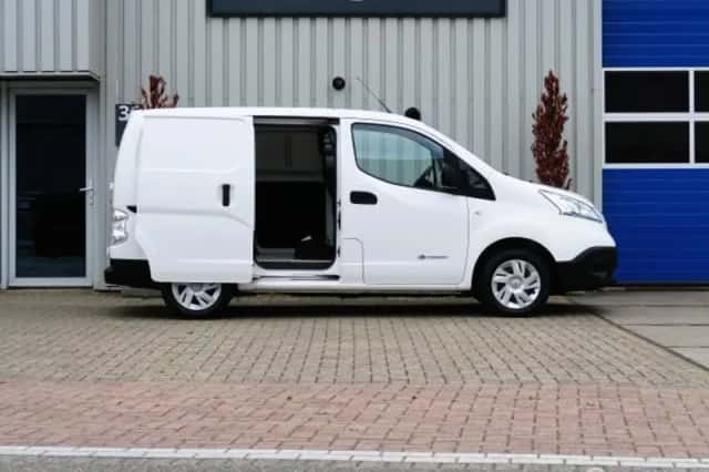 Nissan e-NV200 Van (2016) thumbnail 3