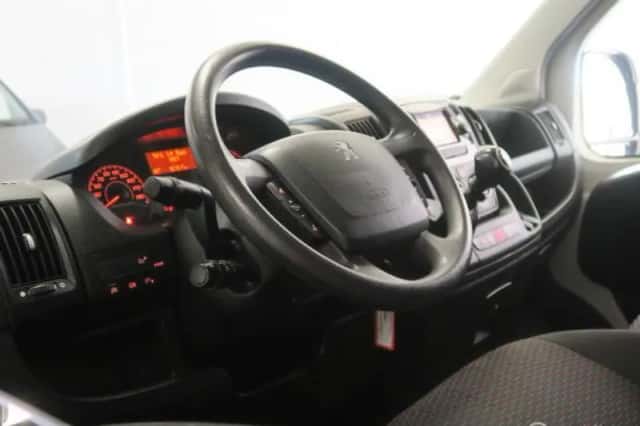 Peugeot Boxer (2021) thumbnail 4