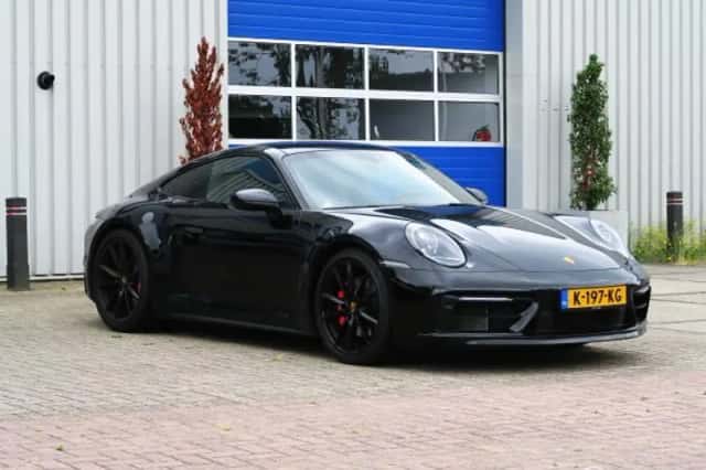 Porsche 911 (2020) thumbnail 6