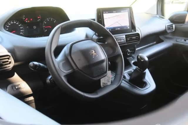 Peugeot Partner (2021) thumbnail 3