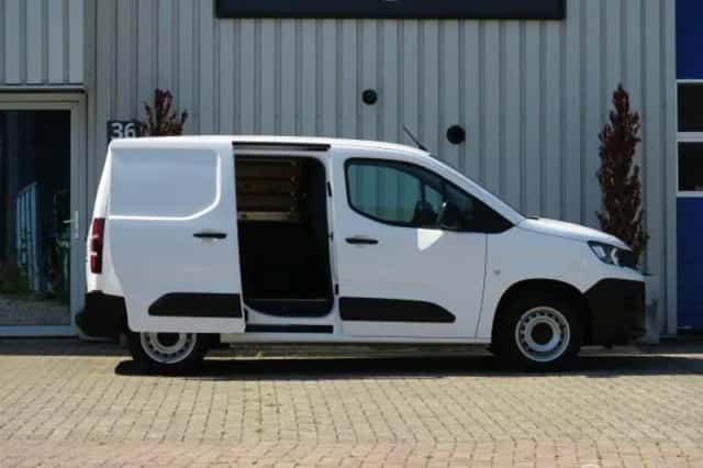 Peugeot Partner (2021) thumbnail 4