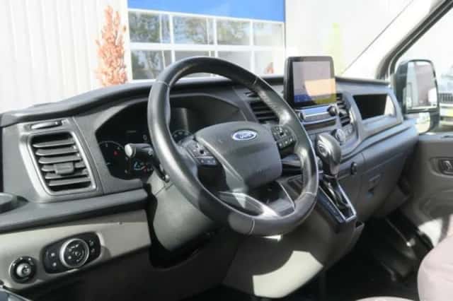 Ford Transis (2021) thumbnail 3