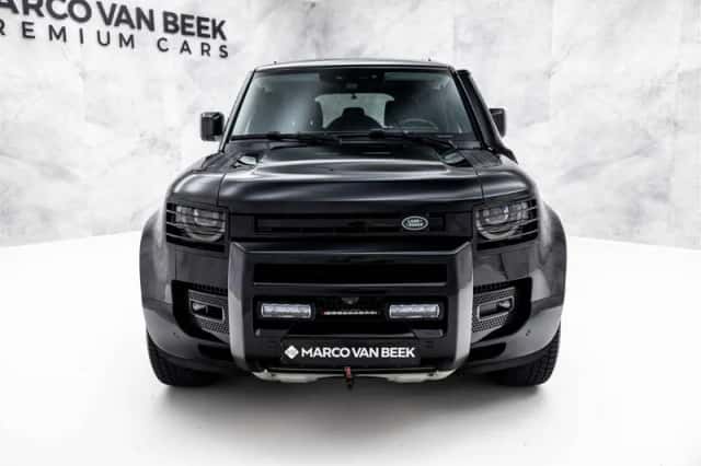 Land Rover Defender (2022) thumbnail 4