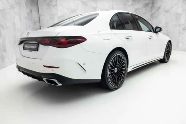 Mercedes-Benz E-Klasse (2024) thumbnail 2