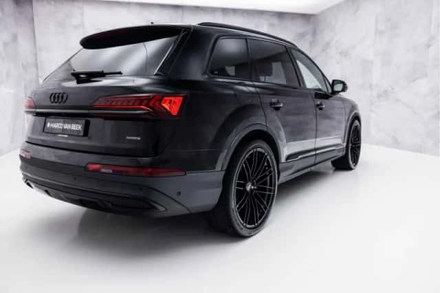 Audi Q7 (2023) thumbnail 2