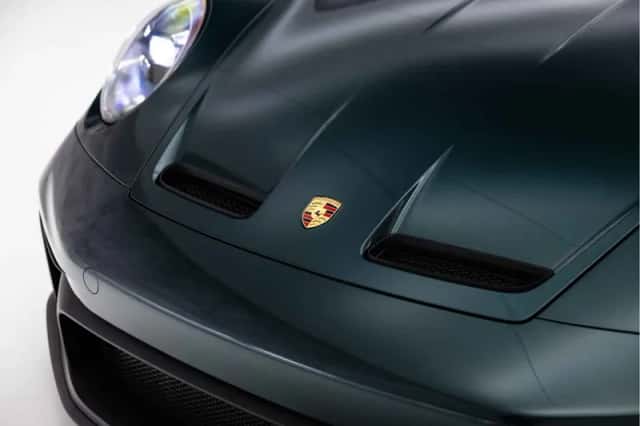 Porsche 911 (2022) thumbnail 6