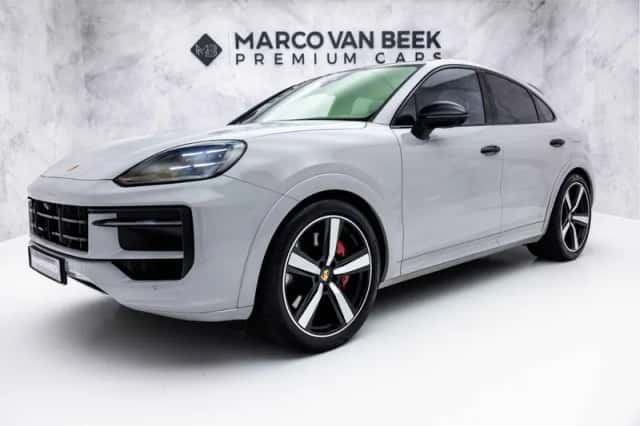 Porsche Cayenne Coupé (2024) thumbnail 1
