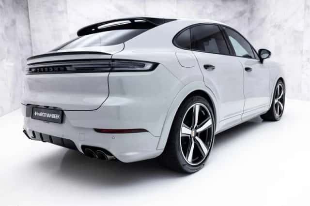 Porsche Cayenne Coupé (2024) thumbnail 2