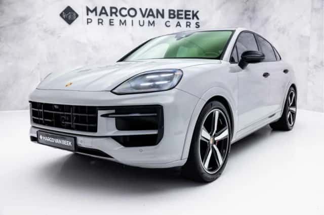 Porsche Cayenne Coupé (2024) thumbnail 4