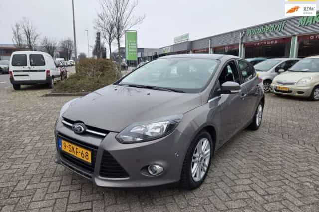 Ford Focus (2013) thumbnail 1