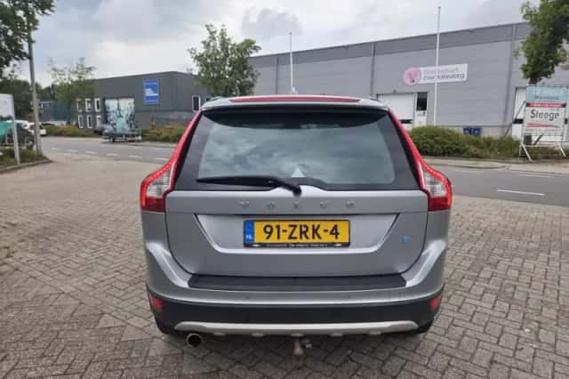 Volvo XC60 (2013) thumbnail 6