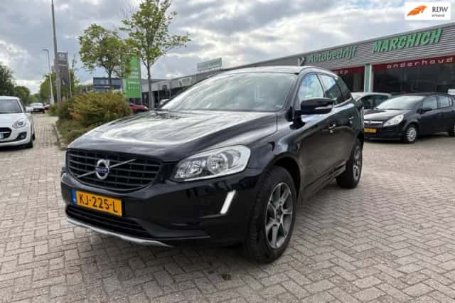 Volvo XC60 (2016) thumbnail 1