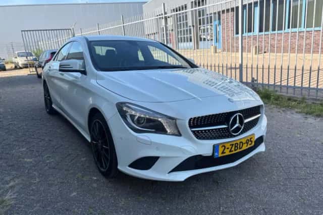Mercedes-Benz CLA-Klasse (2014) thumbnail 3