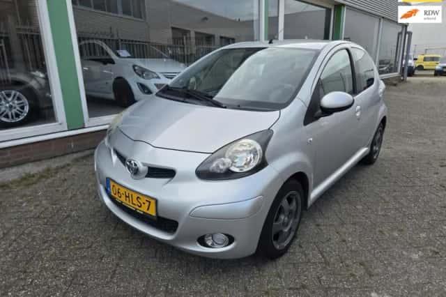 Toyota Aygo (2009) thumbnail 1