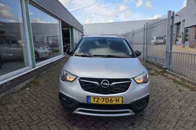 Opel Crossland (2018) thumbnail 2