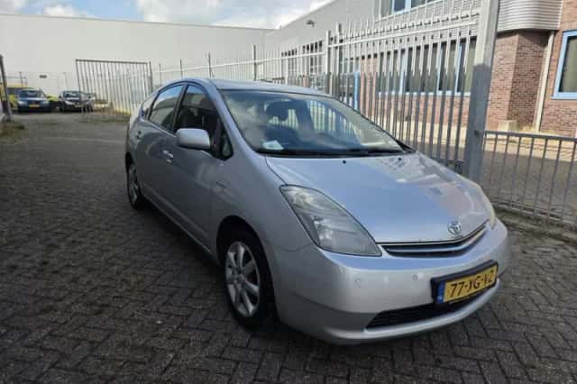 Toyota Prius (2007) thumbnail 3