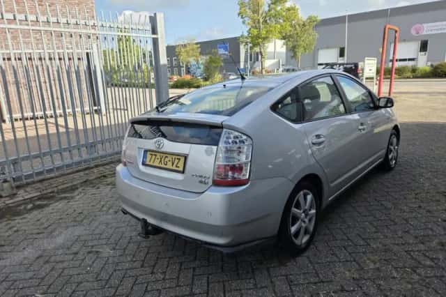 Toyota Prius (2007) thumbnail 4