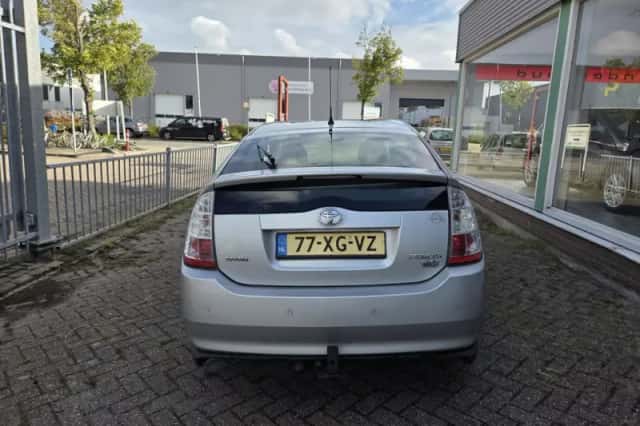 Toyota Prius (2007) thumbnail 5