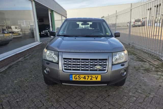 Land Rover Freelander (2008) thumbnail 2