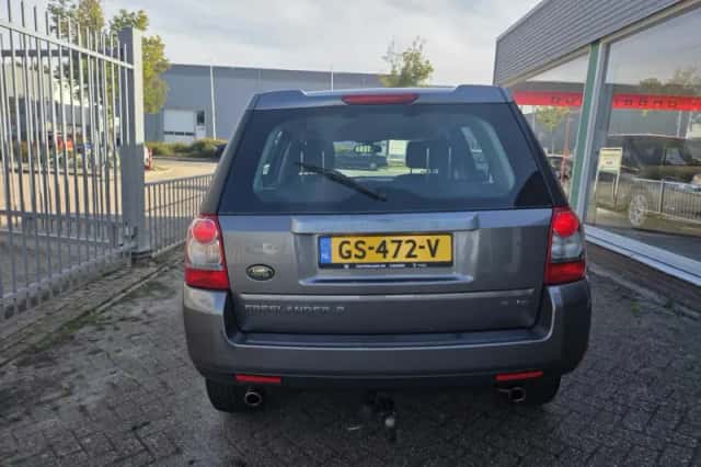 Land Rover Freelander (2008) thumbnail 6