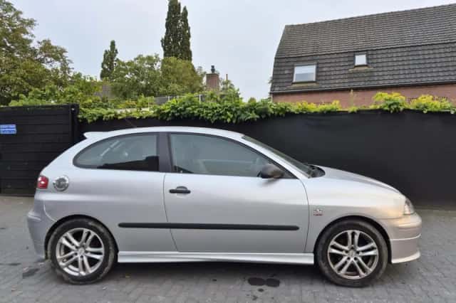 SEAT Ibiza (2005) thumbnail 4