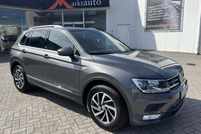 Volkswagen Tiguan (2017) thumbnail 1