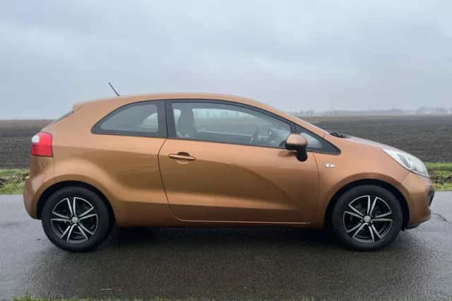 Kia Rio (2013) thumbnail 2