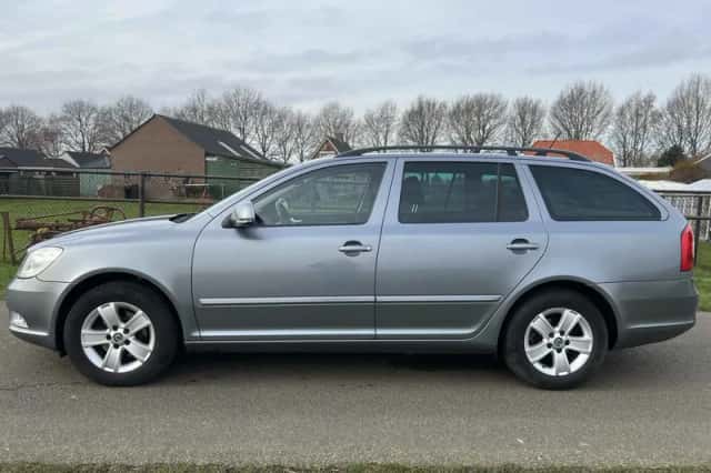 Škoda Octavia (2012) thumbnail 5