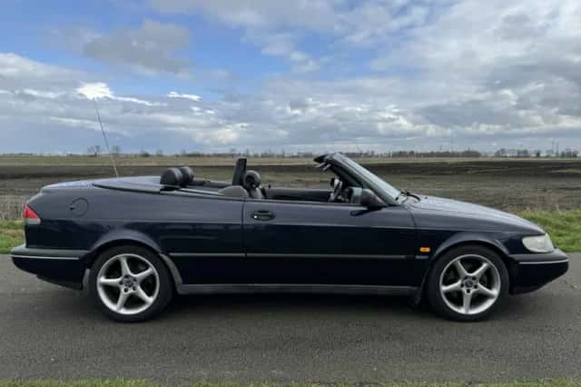Saab 900 (1997) thumbnail 2