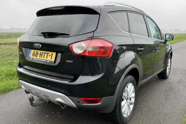 Ford Kuga (2009) thumbnail 3