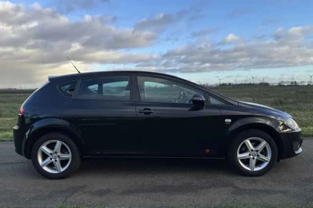 SEAT Leon (2012) thumbnail 2